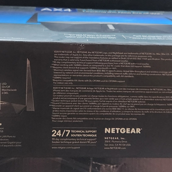 High-Performance Black Networking Router - Picture 4 of 5